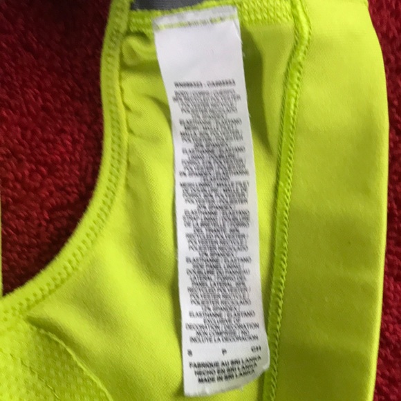 Nike Dri-Fit sport bra - Picture 3 of 3